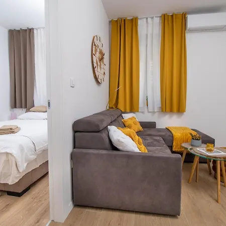 Apartman Maki Vinkovci Exterior photo