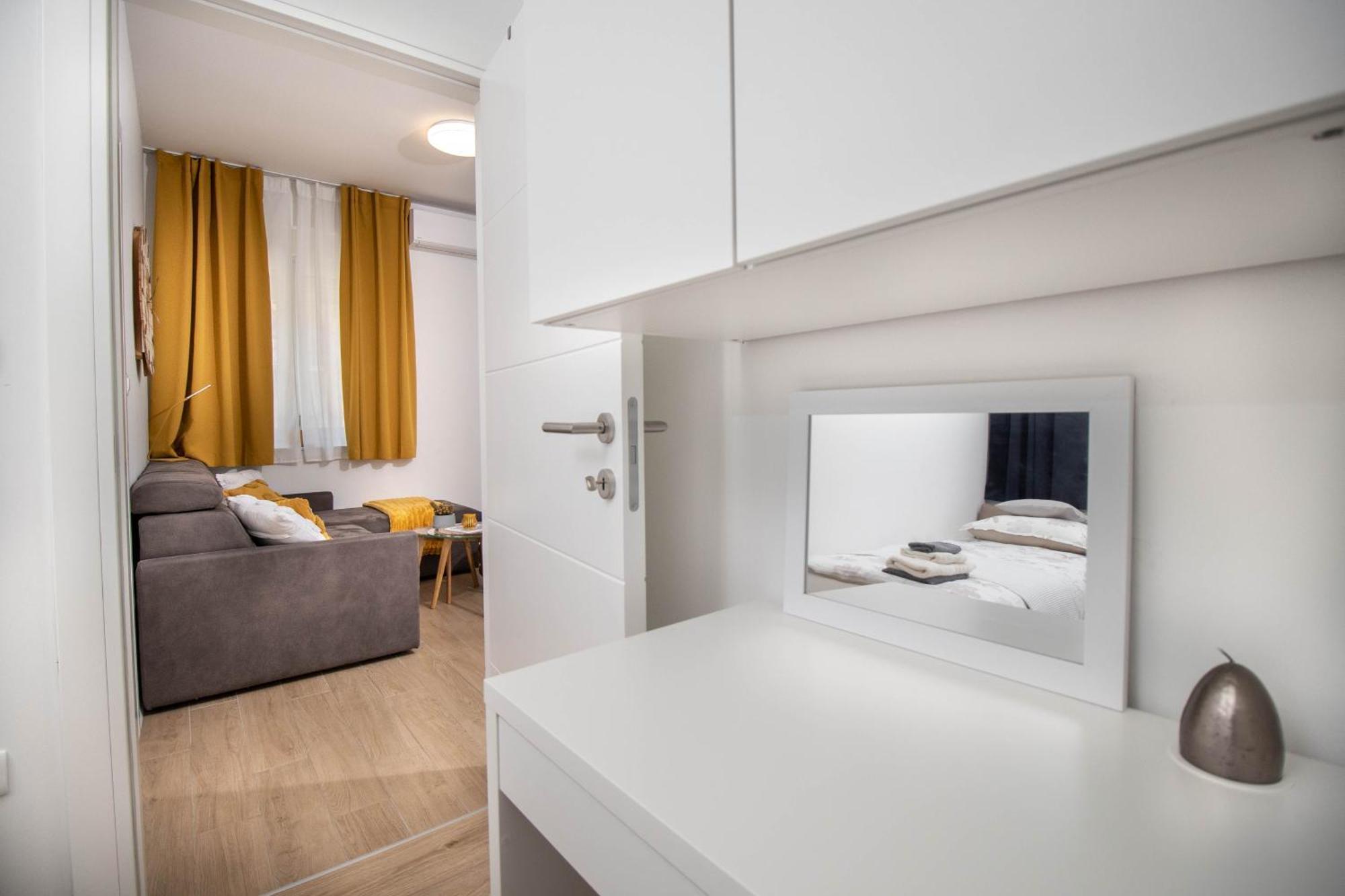 Maki Apartment *