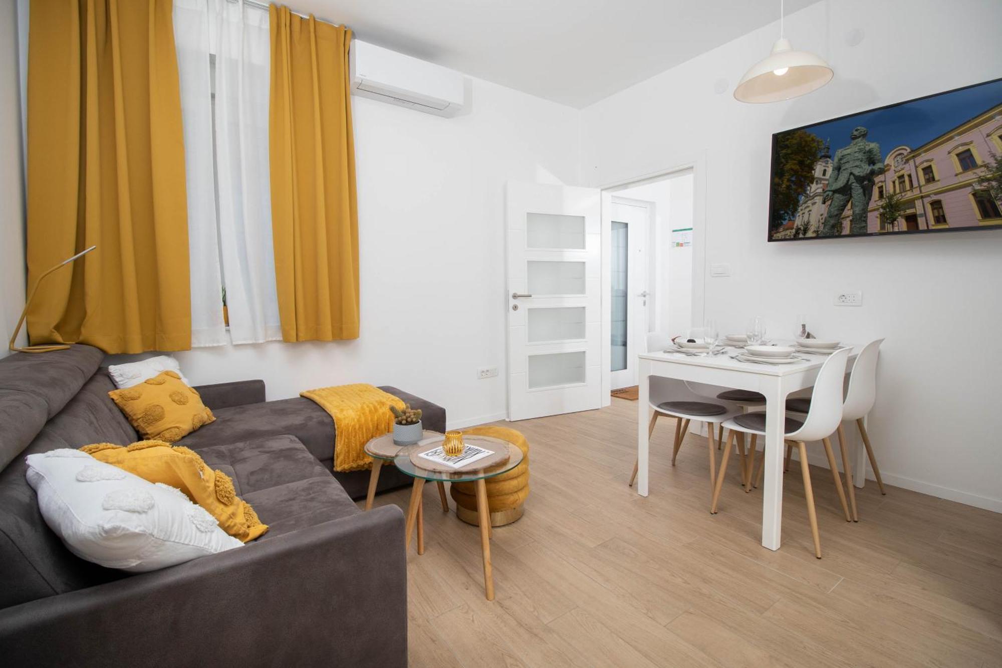 Maki Apartment
